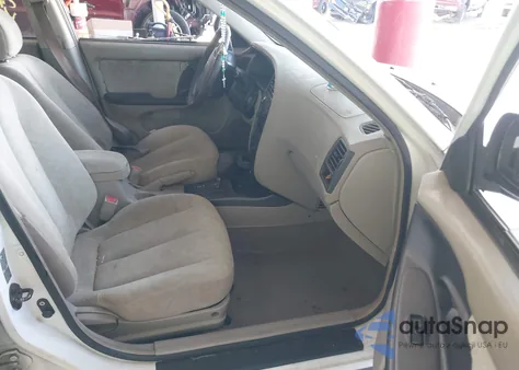 2002 Hyundai Elantra Gls z USA, uszkodzony, nr VIN KMHDN45D42U439182